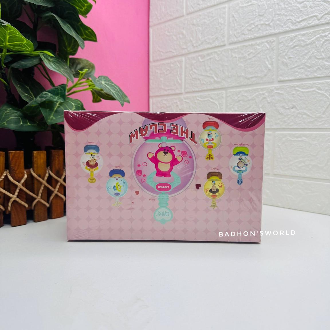 The Claw Character Keychain Mystery Box – RB-203 (420209)